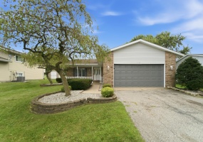 3695 Kingsway Drive, Crown Point, Indiana, 3 Bedrooms Bedrooms, 8 Rooms Rooms,2 BathroomsBathrooms,Residential,For Sale,Kingsway,NRA843588 3695 Kingsway Drive, Crown Point, Indiana, 3 Bedrooms Bedrooms, 8 Rooms Rooms,2 BathroomsBathrooms,Residential,For Sale,Kingsway,NRA843588