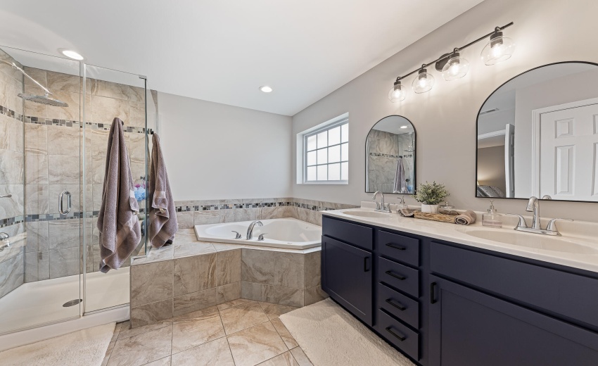 1462 Gates Dr (14 of 35)