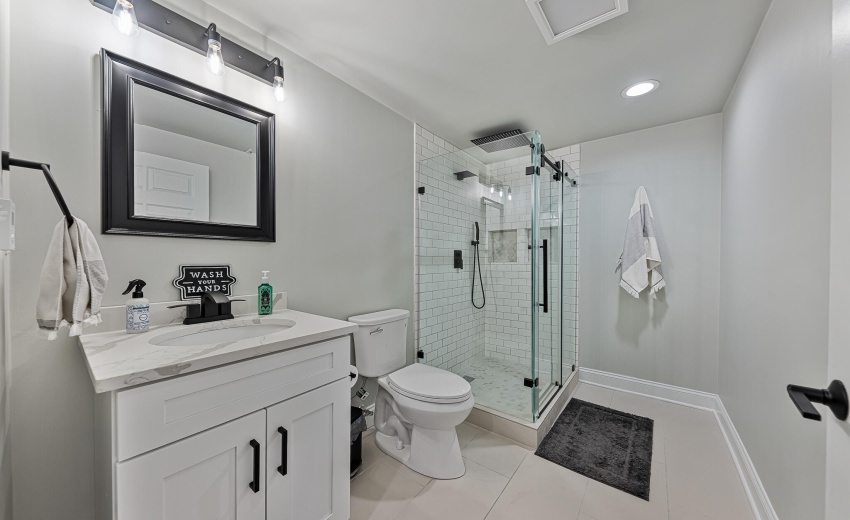 1462 Gates Dr (26 of 35)