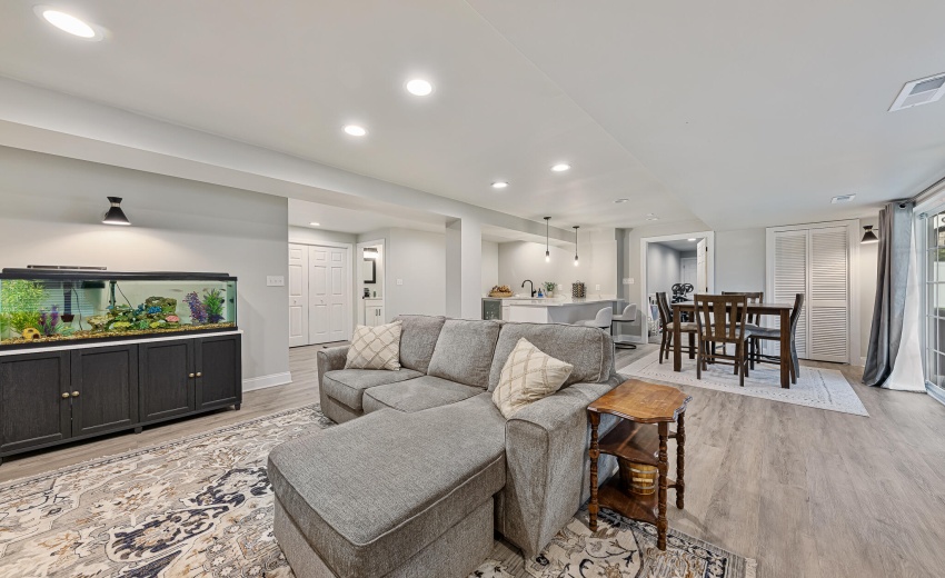 1462 Gates Dr (24 of 35)