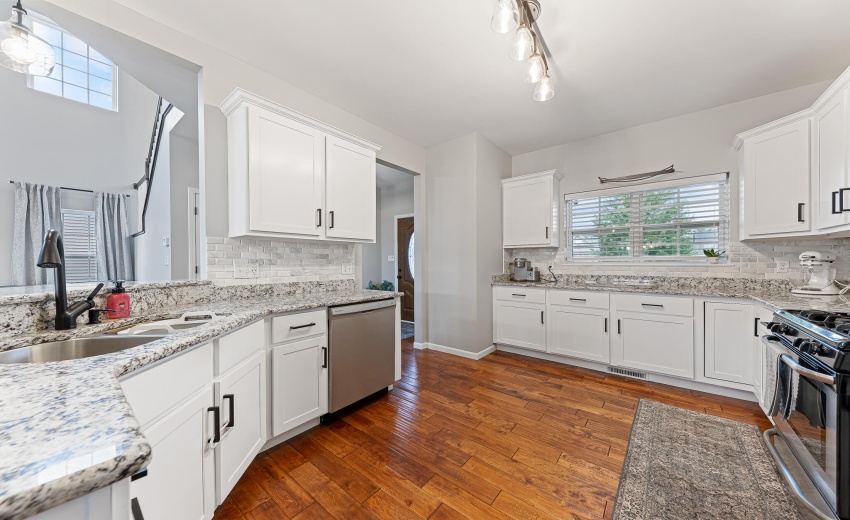 1462 Gates Dr (6 of 35)