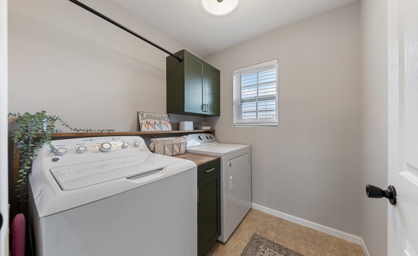 1462 Gates Dr (18 of 35)