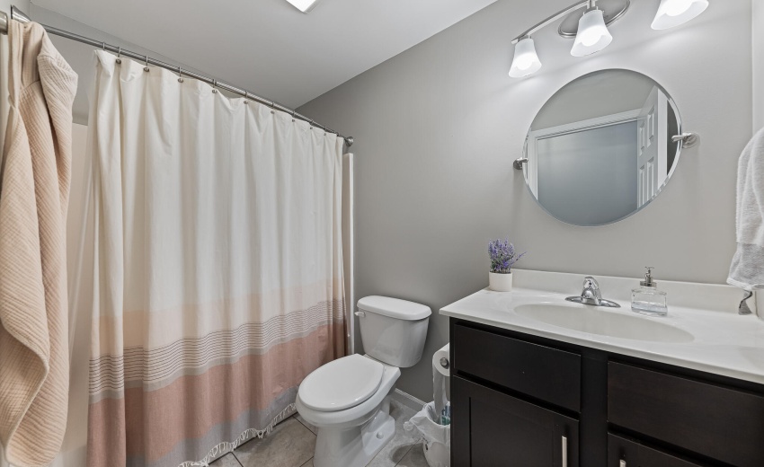 1462 Gates Dr (16 of 35)