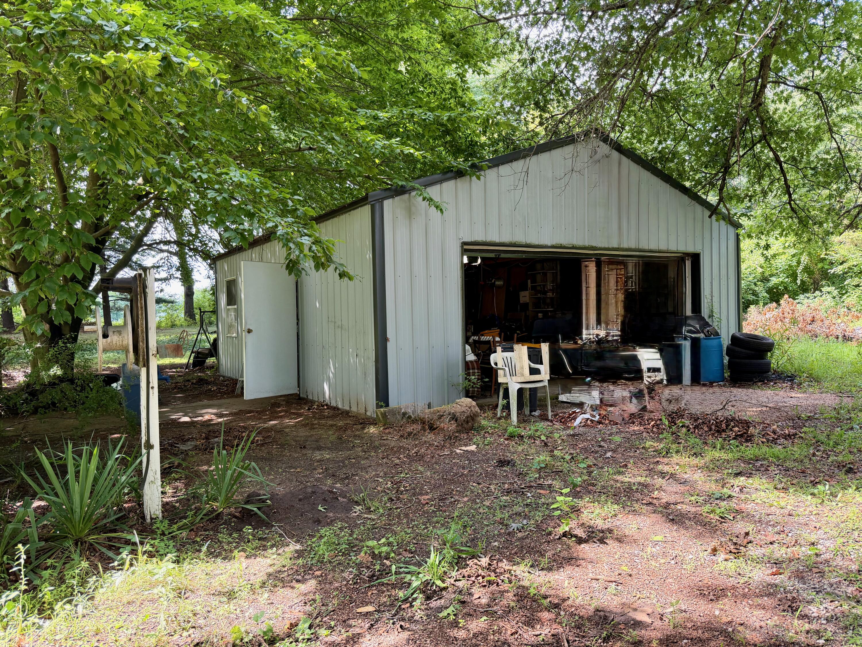 Barn 2