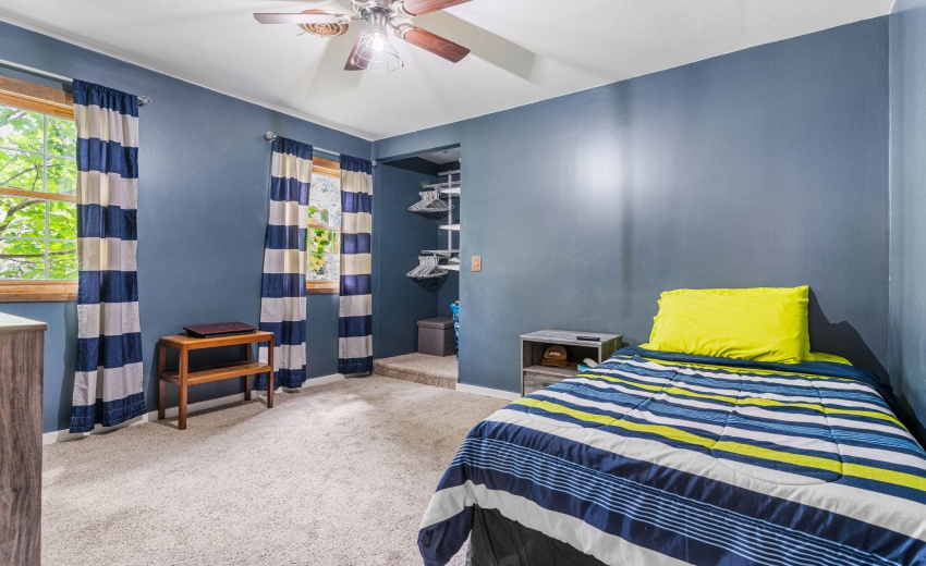 15-4675 Beach Ln Rochester IN 46975 15