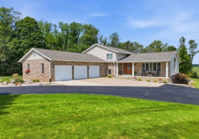 463 525, Valparaiso, Indiana, 4 Bedrooms Bedrooms, 9 Rooms Rooms,3 BathroomsBathrooms,Residential,For Sale,525,NRA843734