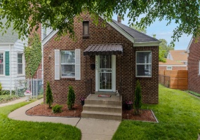 555 Taft Place, Gary, Indiana, 2 Bedrooms Bedrooms, 8 Rooms Rooms,2 BathroomsBathrooms,Residential,For Sale,Taft,NRA842276