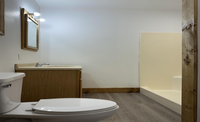 Upstairs Bathroom 2