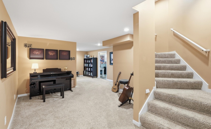 731 Oakbrook Drive