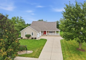 731 Oakbrook Drive, Hebron, Indiana, 3 Bedrooms Bedrooms, 13 Rooms Rooms,4 BathroomsBathrooms,Residential,For Sale,Oakbrook,NRA843772