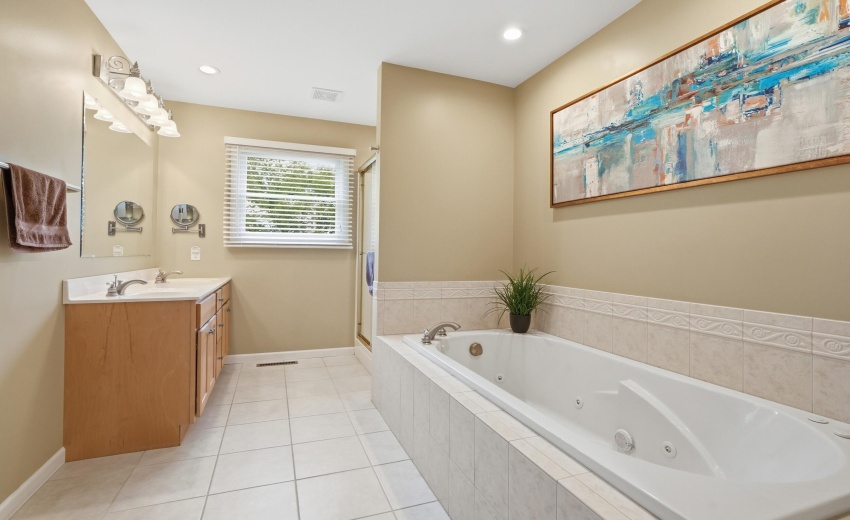 731 Oakbrook Drive