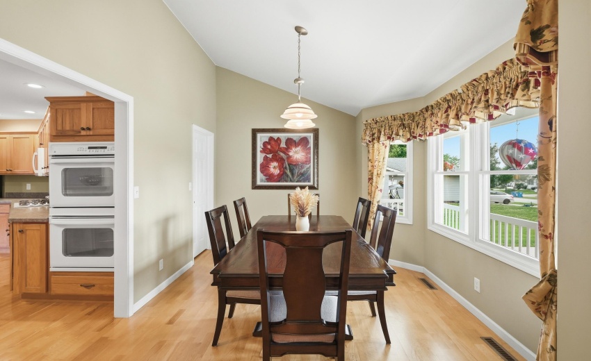731 Oakbrook Drive