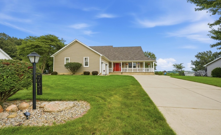 731 Oakbrook Drive
