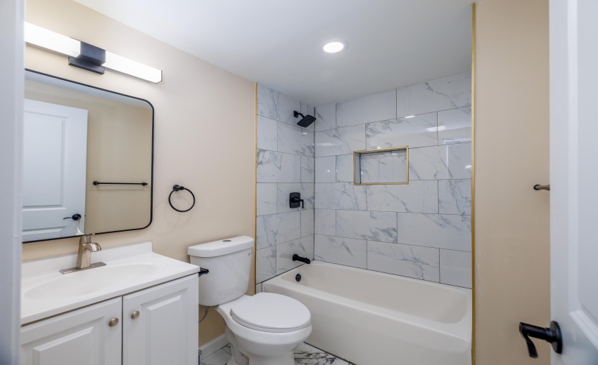 127 S Park Ave Rensselaer-19