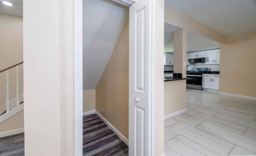 127 S Park Ave Rensselaer-18