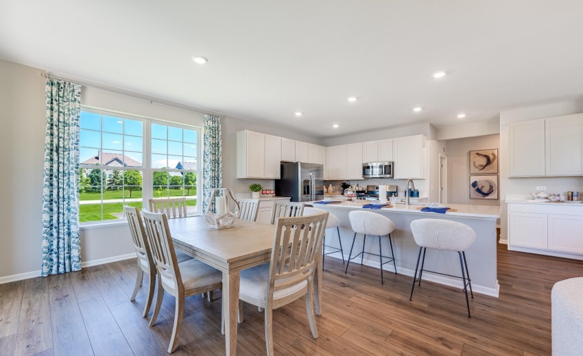 d CHB_Huntley_Pic_SienaC_Kitchen - 3