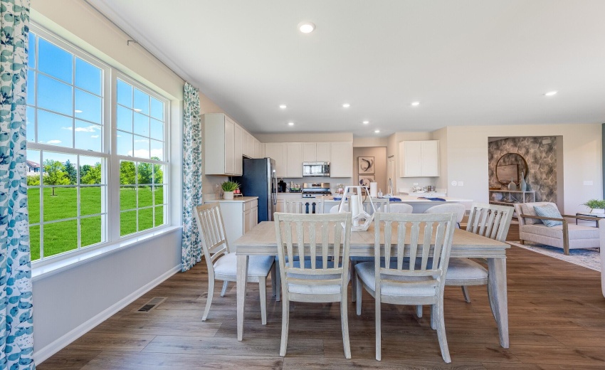 f CHB_Huntley_Pic_SienaC_Dining Room