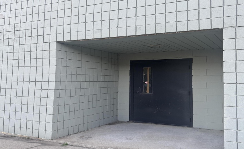 Side service door