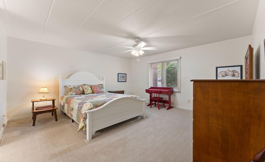 2511 E Lakeshore Dr.