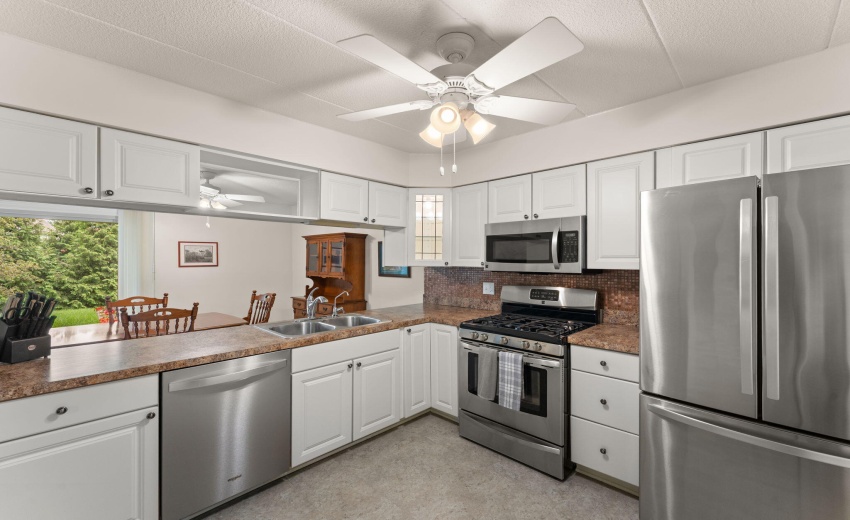 2511 E Lakeshore Dr.