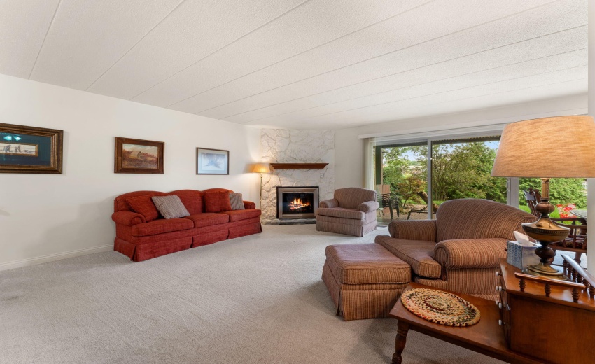 2511 E Lakeshore Dr.