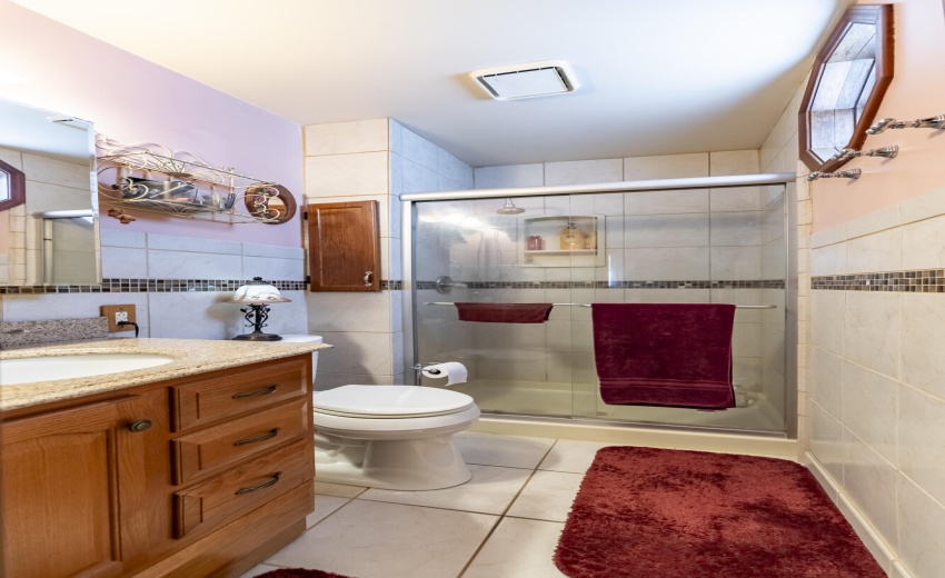 2365 Four Seasons Ct-39
