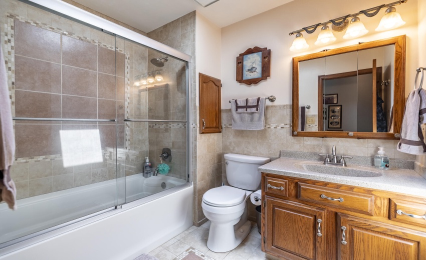 2365 Four Seasons Ct-41