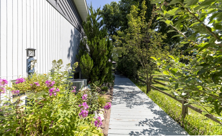 2365 Four Seasons Ct-7