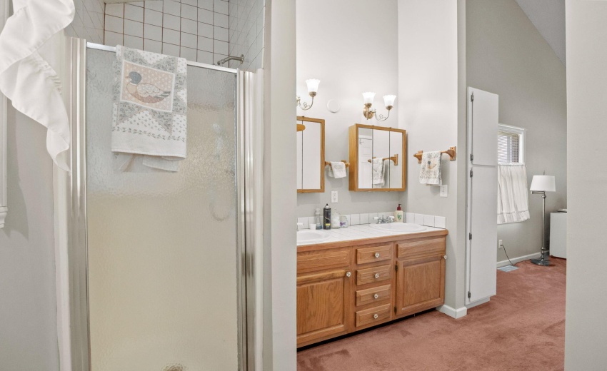 11-web-or-mls-213 S Park St-10