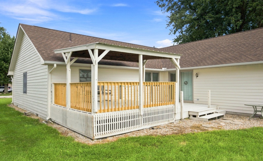 31-web-or-mls-213 S Park St-43
