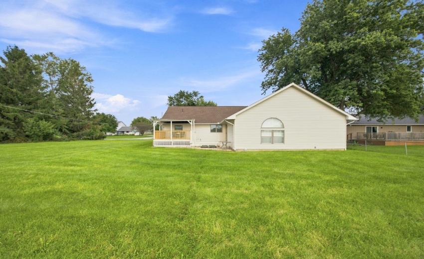 35-web-or-mls-213 S Park St-47