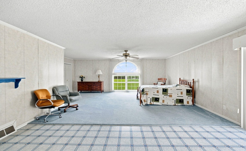 21-web-or-mls-213 S Park St-32