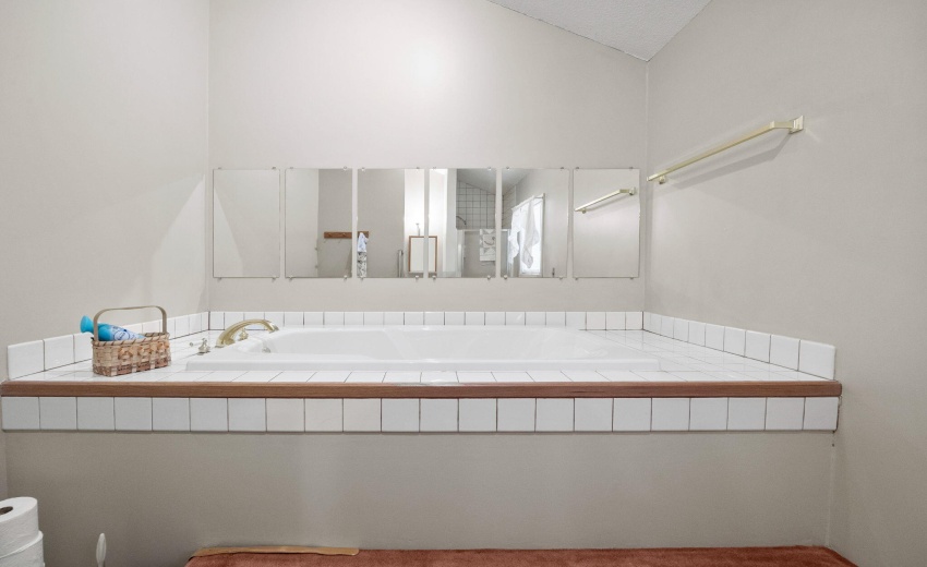 10-web-or-mls-213 S Park St-9