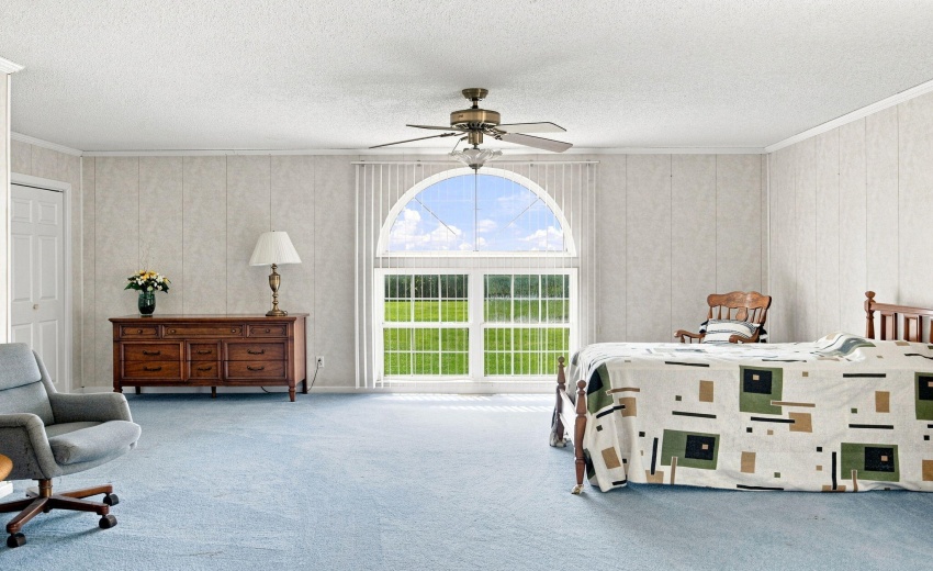 22-web-or-mls-213 S Park St-33