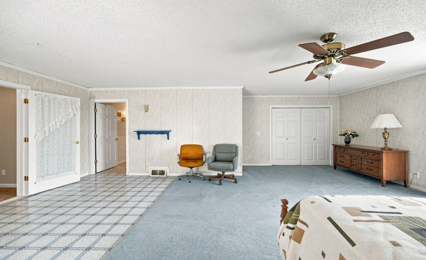 23-web-or-mls-213 S Park St-34