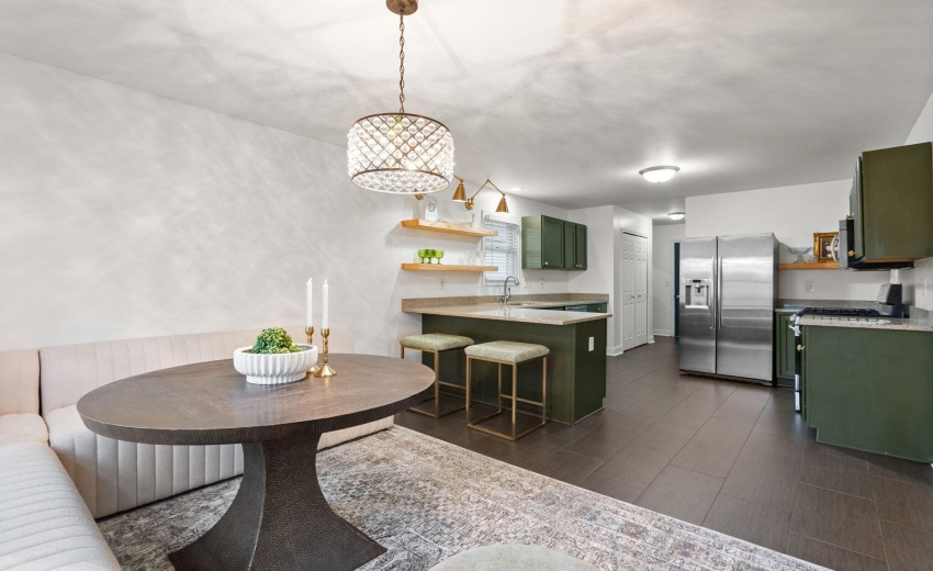 Dining/Kitchen