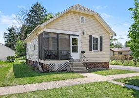 406 Henry Street, La Porte, Indiana, 3 Bedrooms Bedrooms, 7 Rooms Rooms,1 BathroomBathrooms,Residential,For Sale,Henry,NRA838379 406 Henry Street, La Porte, Indiana, 3 Bedrooms Bedrooms, 7 Rooms Rooms,1 BathroomBathrooms,Residential,For Sale,Henry,NRA838379