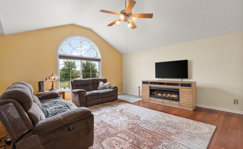 Livivng Room Upper