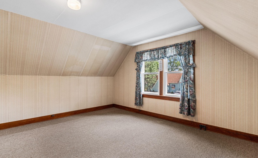 20-110 George St North Judson IN 46366 2