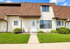 347 60th Drive, Merrillville, Indiana, 2 Bedrooms Bedrooms, 5 Rooms Rooms,2 BathroomsBathrooms,Residential,For Sale,60th,NRA844117