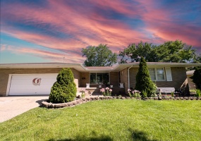430 54th Avenue, Merrillville, Indiana, 3 Bedrooms Bedrooms, 6 Rooms Rooms,3 BathroomsBathrooms,Residential,For Sale,54th,NRA844138 430 54th Avenue, Merrillville, Indiana, 3 Bedrooms Bedrooms, 6 Rooms Rooms,3 BathroomsBathrooms,Residential,For Sale,54th,NRA844138