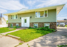 5107 77th Court, Schererville, Indiana, 6 Bedrooms Bedrooms, ,4 BathroomsBathrooms,Residential Income,For Sale,77th,NRA842291