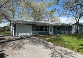 443 Nantucket Road, Valparaiso, Indiana, 3 Bedrooms Bedrooms, 5 Rooms Rooms,2 BathroomsBathrooms,Residential,For Sale,Nantucket,NRA837751