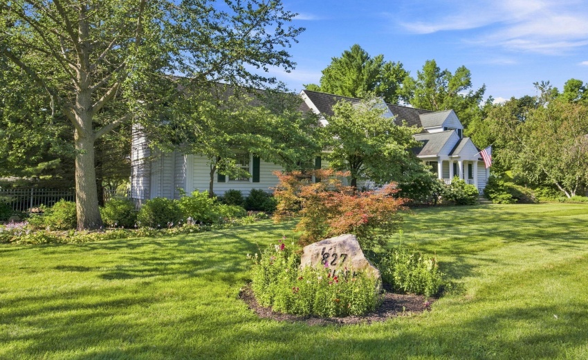 47-web-or-mls-827 W Clark St-62