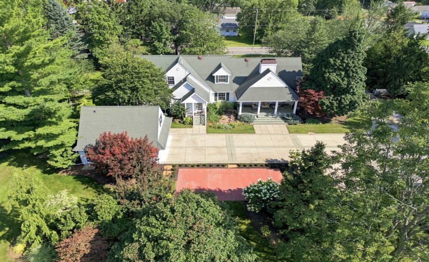 77-web-or-mls-827 W Clark St-12