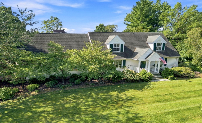 83-web-or-mls-827 W Clark St-18