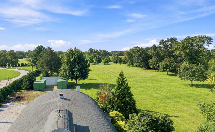 68-web-or-mls-827 W Clark St-3