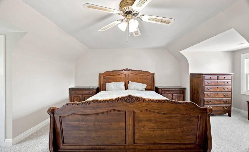 Upper Bedroom
