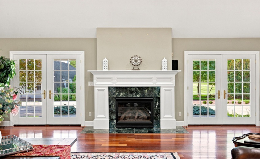 20-web-or-mls-827 W Clark St-40