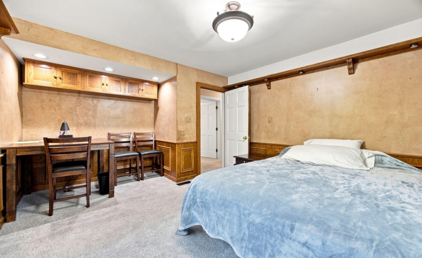 Bedroom/Office